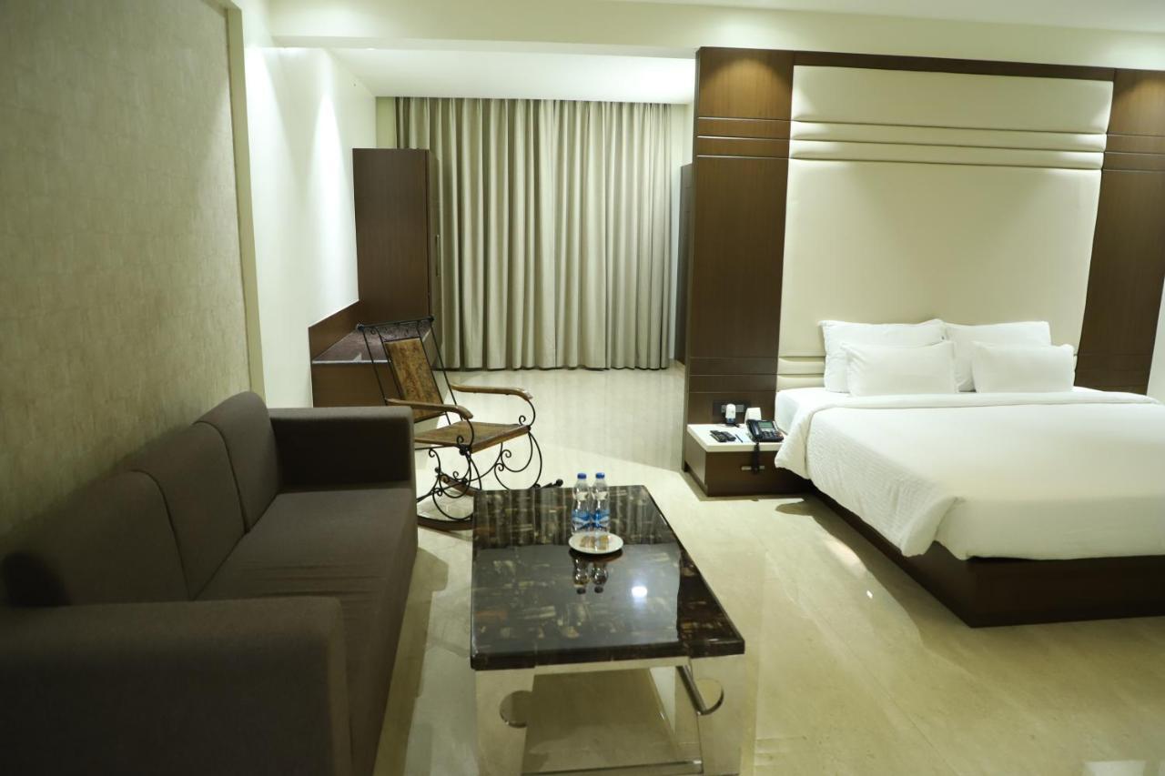 Grand Heritage Narmada Jacksons Jabalpur Exterior photo